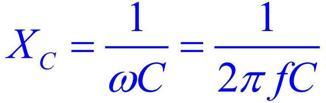 Определяне на капацитета на последователно или паралелно свързани кондензатори - формула